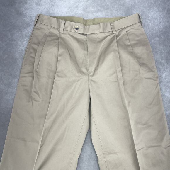Jos A Bank Travelers Collection Mens 36x29 Chinos Khaki Pleated Cuffed Preppy - Picture 2 of 7